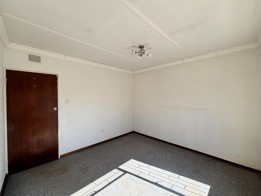 4 Bedroom Property for Sale in Wilkoppies North West